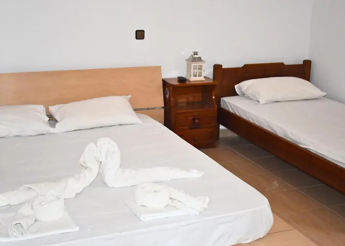 Deos Thassos 公寓 *